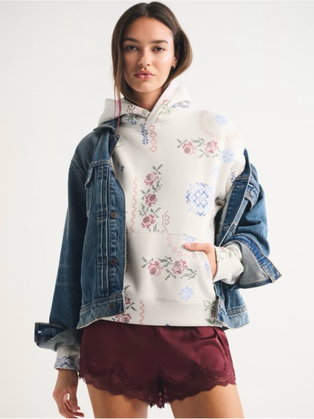 Abercrombie Women's Sunday Hoodie in LIGHT SAND PATTERN